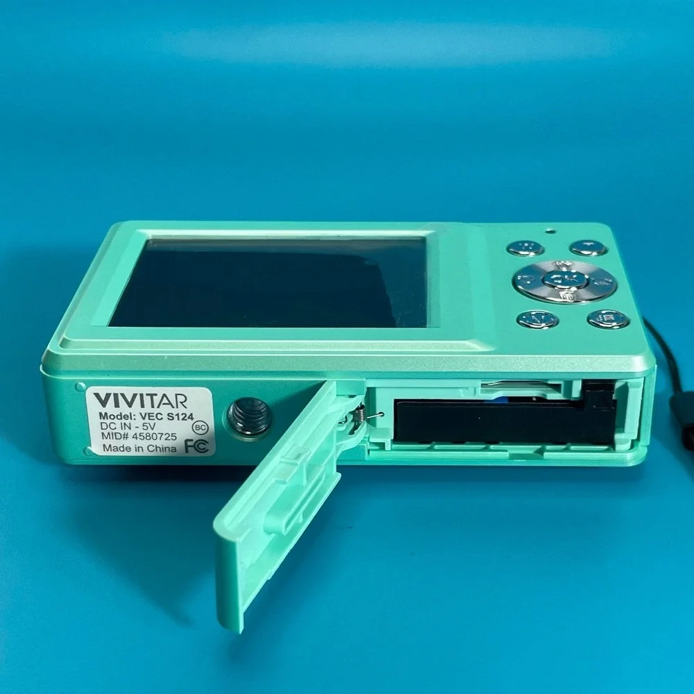 Vivitar VEC S124 PopSnap Digital Camera Teal Green Compact Point and Shoot Y2K